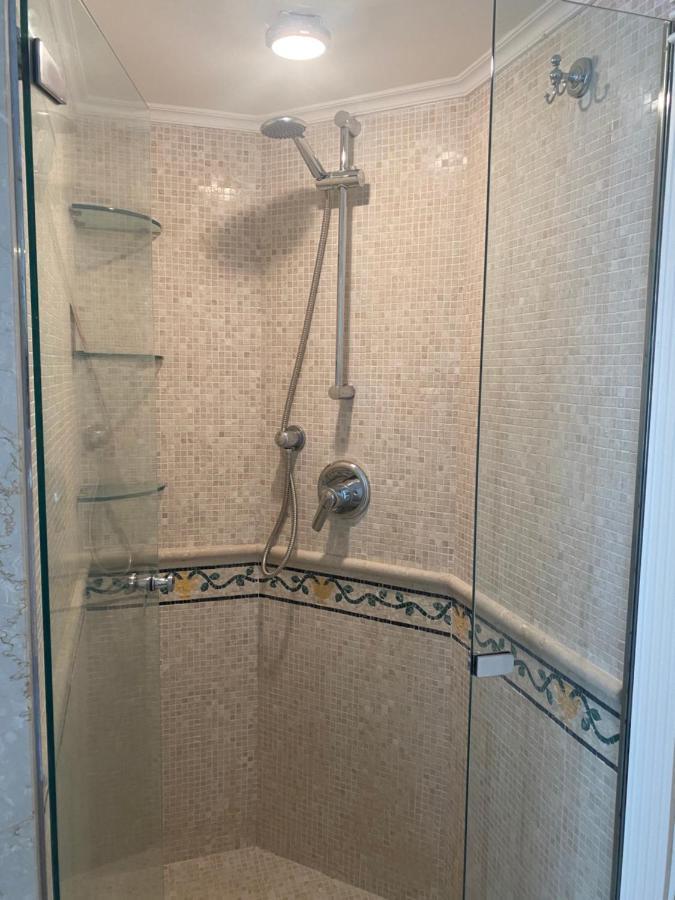 “La Pinta” Elegante Appartamento Al Vomero نابولي المظهر الخارجي الصورة